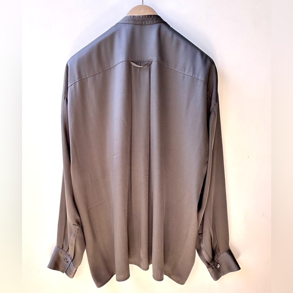 EUC Vince V-neck Stretch-Silk Satin Blouse in Mineral (gray), Relaxed Fit, S - Picture 10 of 16